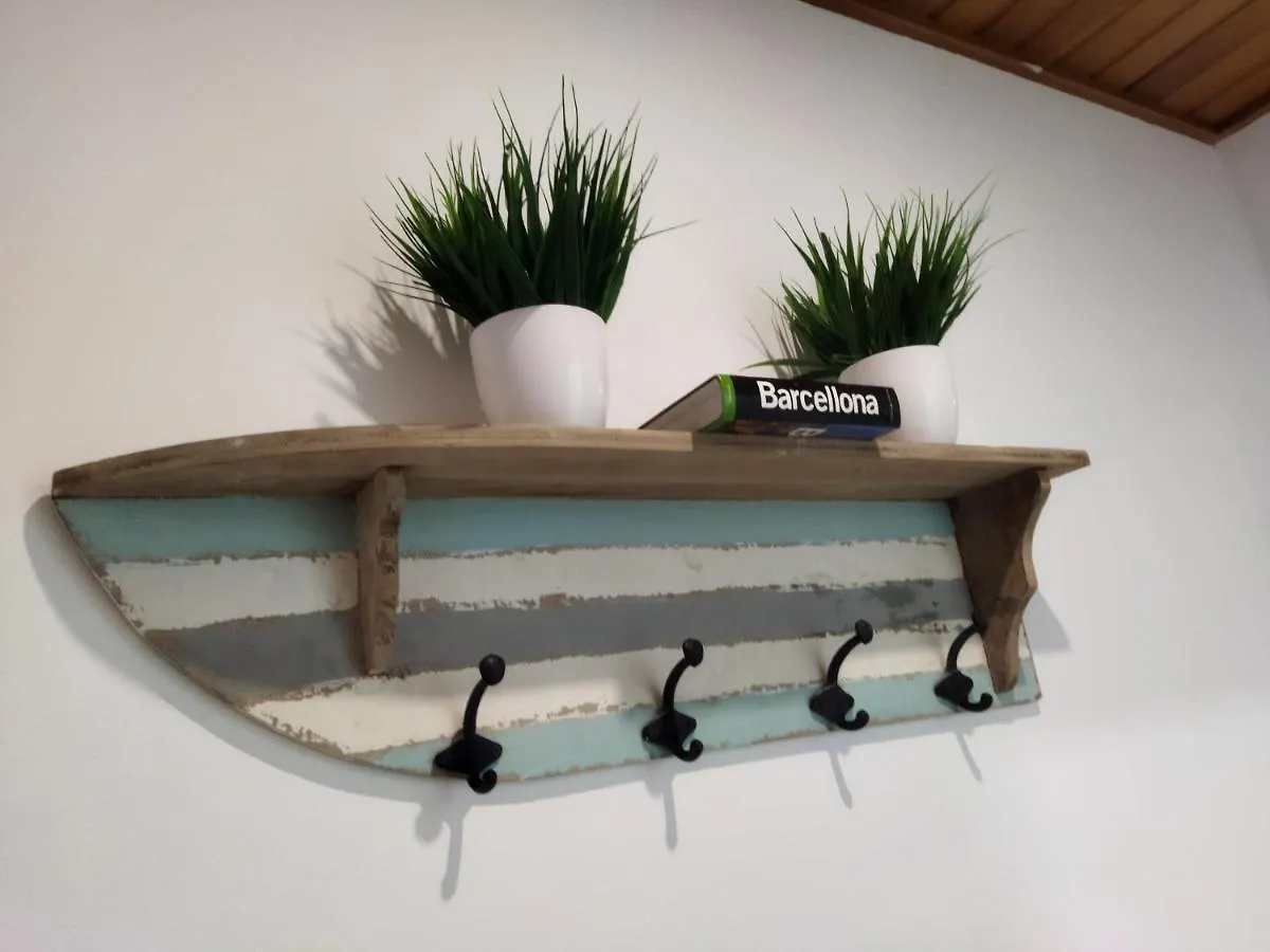 Homestay Aeropuerto Barcelona -Mi Colibri Apartment El Prat de Llobregat Spain